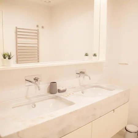 Appartamento Flh Praça Comércio Wood Design Flat Lisbona